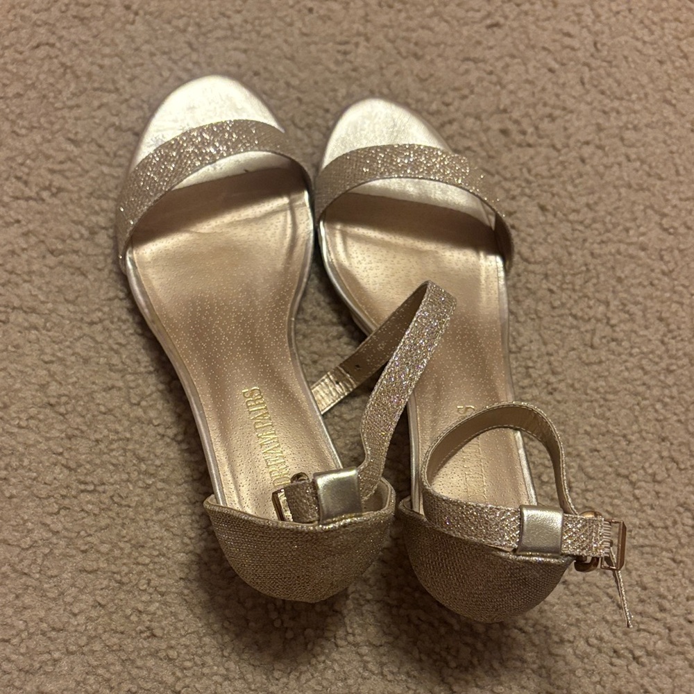 Dream Pairs Glittery Gold Heels